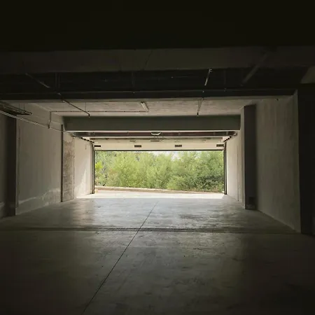 Up In アパート *