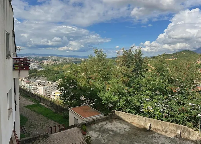 Up In Apartmán Tirana